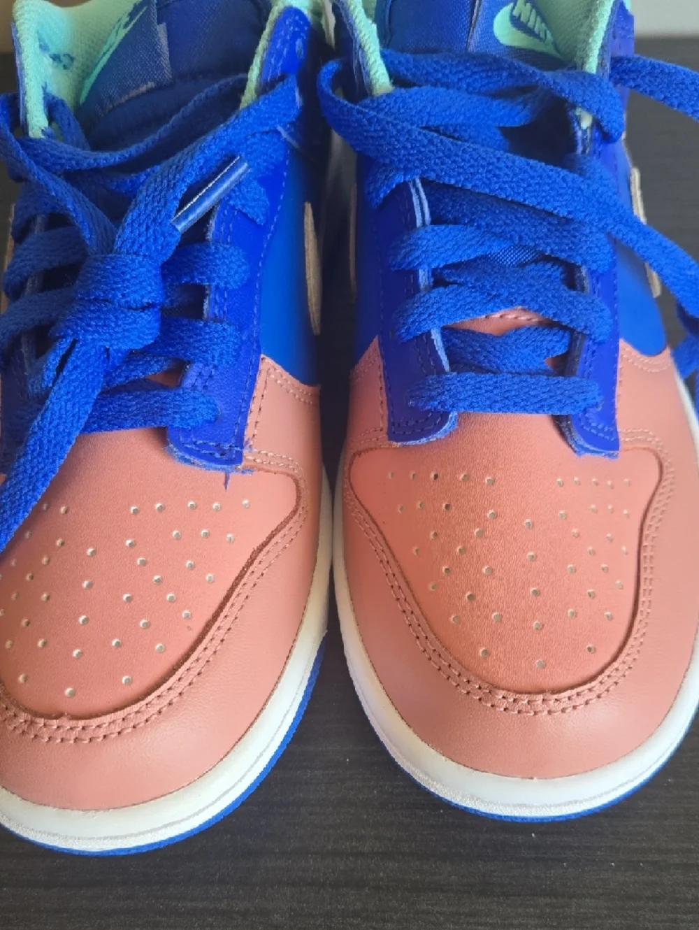 Nike Dunks  SE(GS)  Hypet Royal/Sandrift Blue, Peach Salmon Size 5.5Youth NEW